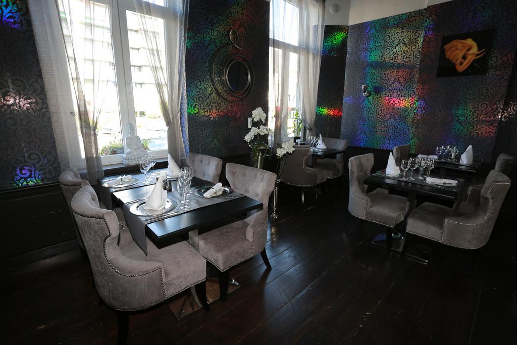 La Reine Hotel & Restaurant Spa Exteriör bild